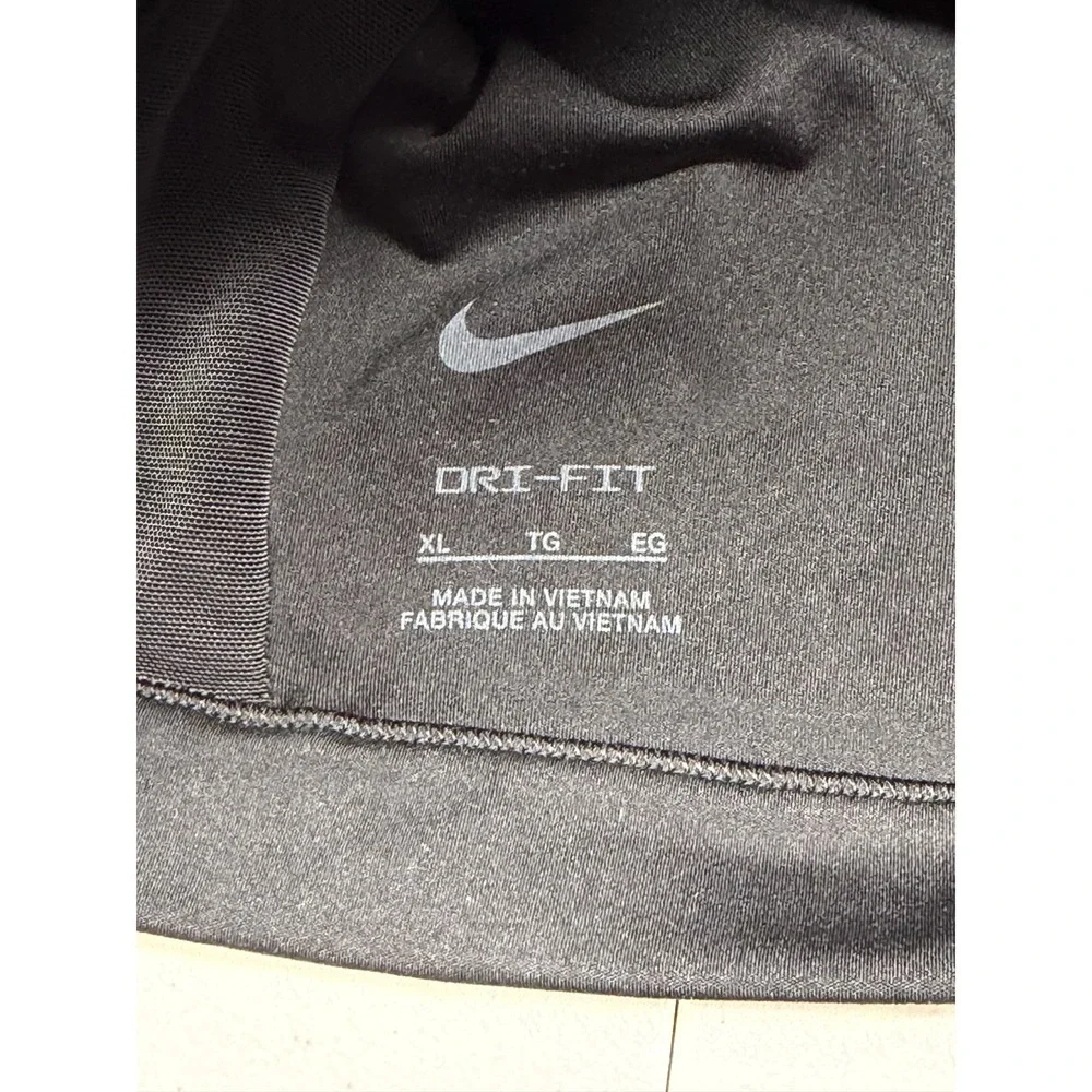 Nike Top Womens XL Black Dri-Fit Cutout Crop Long Sleeve Bra Activewear Gym